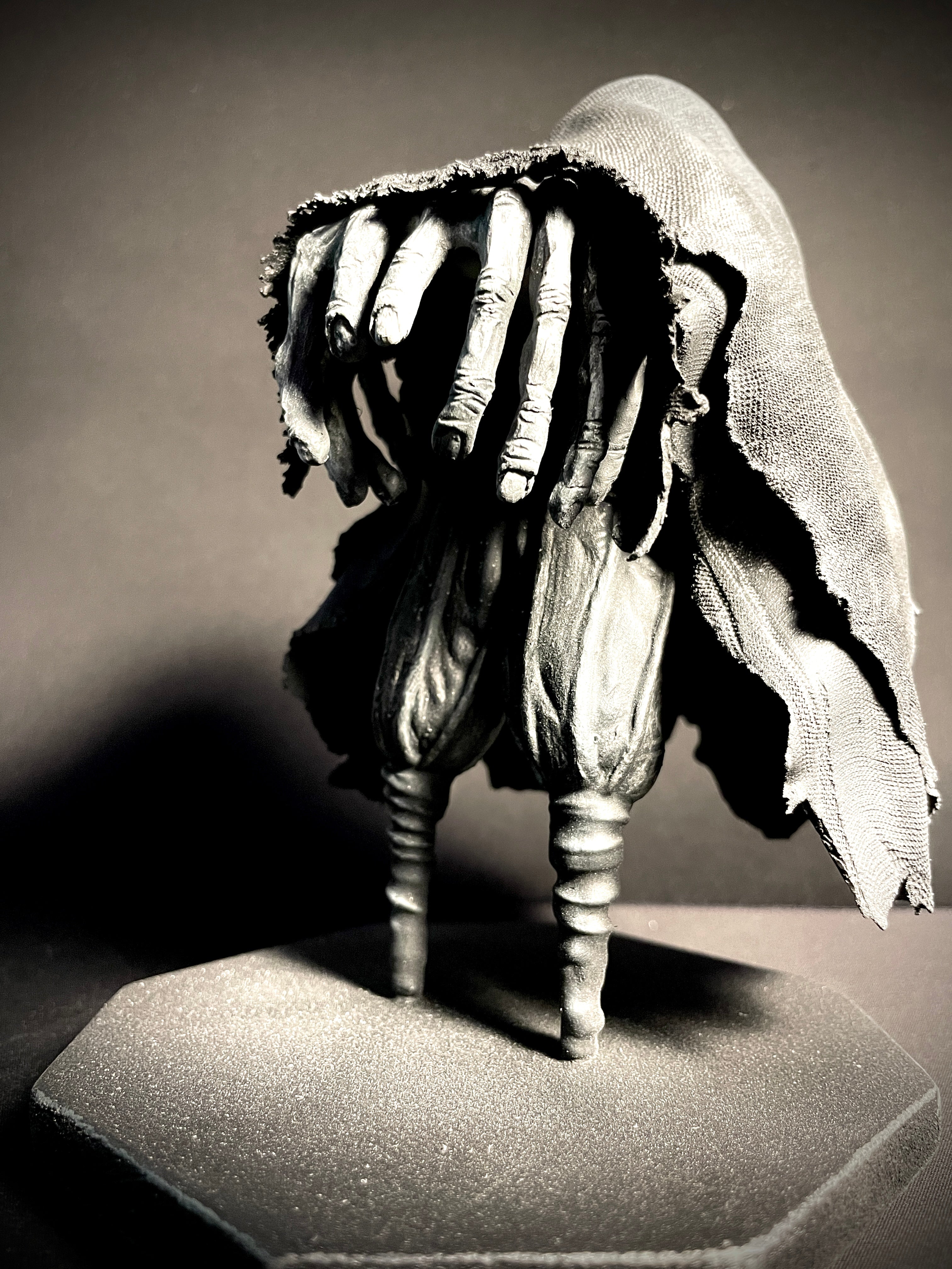 DEVIS POUR UNE FIGURINE SUR MESURE